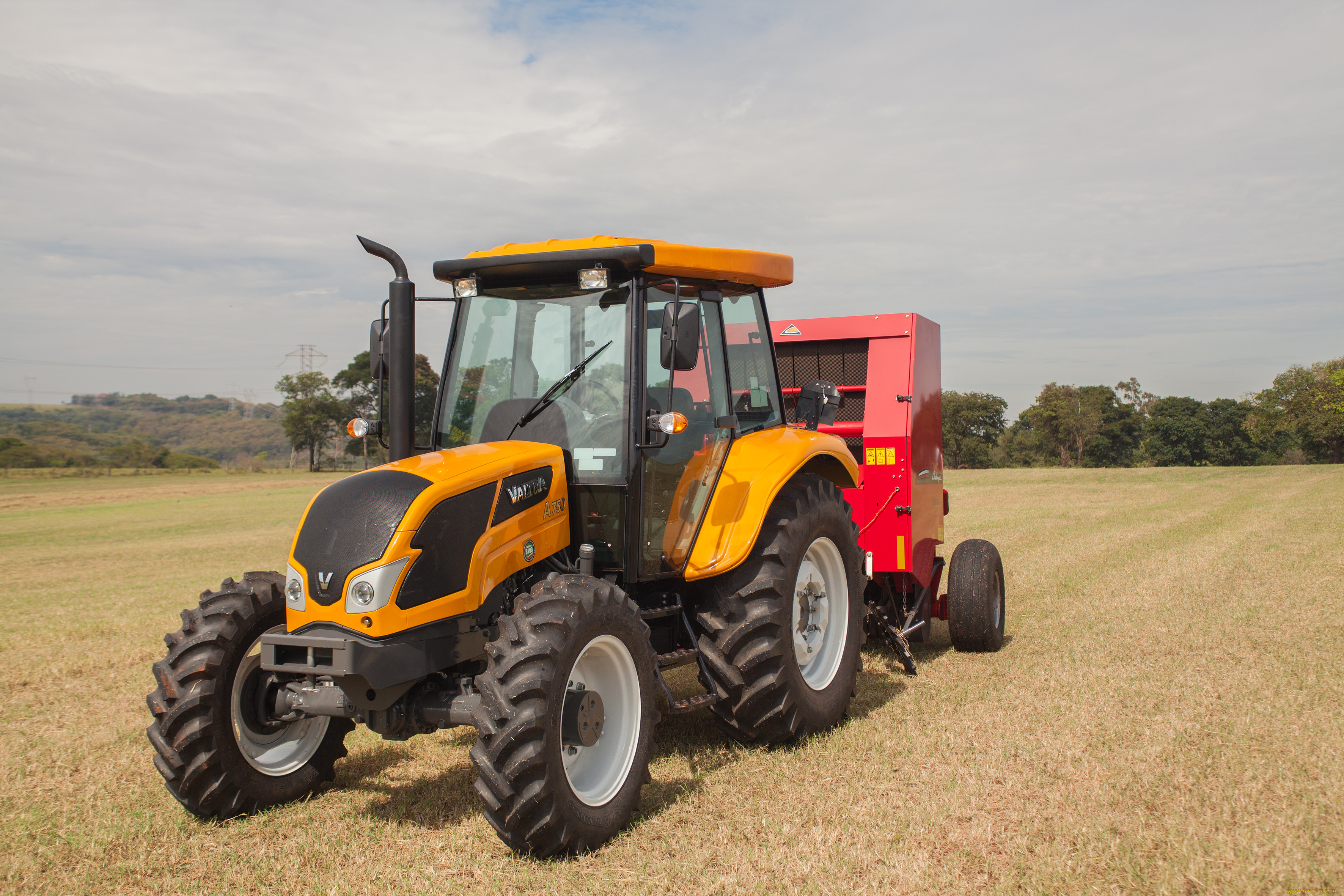 Х трактор. Трактор Valtra желтый. Valtra Cab. Трактор Valtra oboi. 2011-17 Valtra.